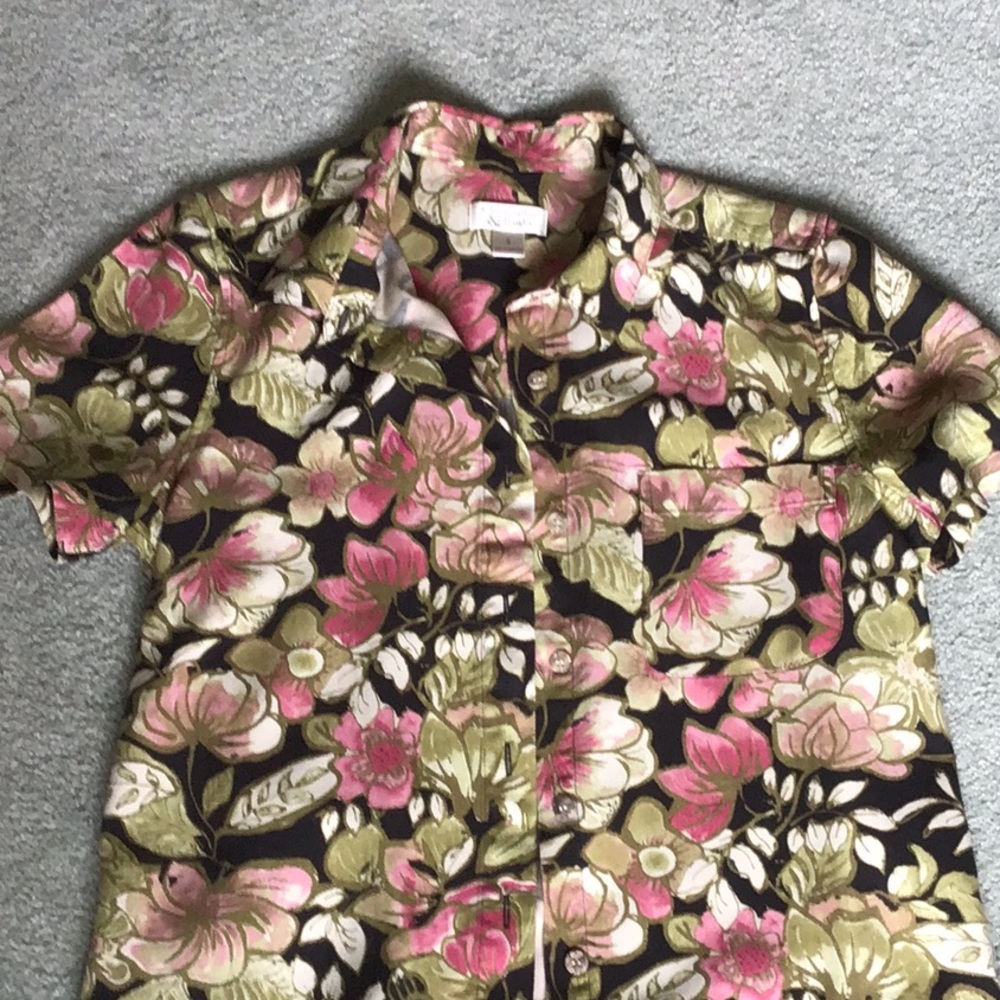Women’s blouse